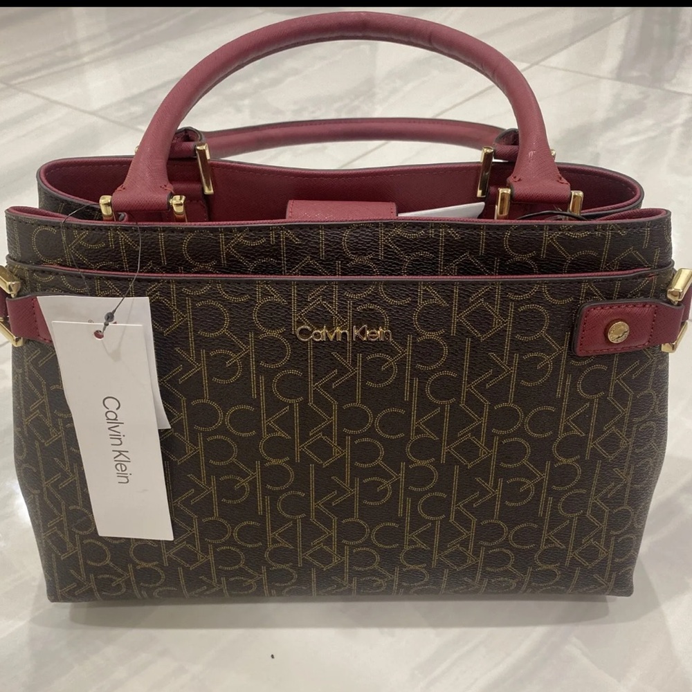 NWT Calvin Klein Purse